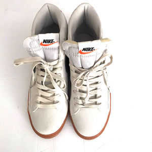 Nike Vintage Blazer Mid '77 Men or Women NEW Size US Men 7. US Women 8.5